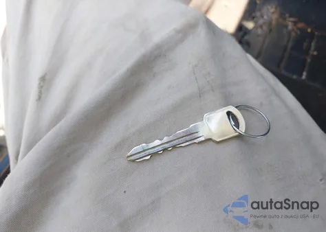 2001 Chevrolet Cavalier from USA, damaged, VIN 1G1JC124517110304